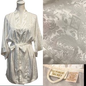 Victorias Secret Gold Label VTG Satin Floral Kimono Belted Robe Ivory wedding